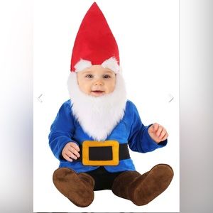 12/18 Month Gnome Costume from Halloweencostumes.com. Worn Once. 🍄